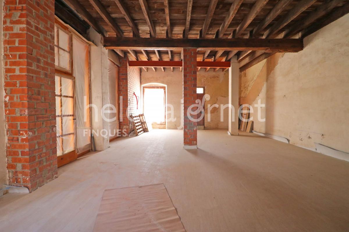 Local comercial amb molt d’encant ubicat al centre de sant feliu de guíxols