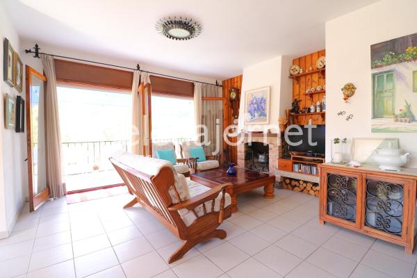 House with mountain and sea views in Rosamar