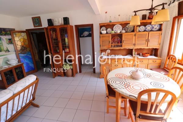 House with mountain and sea views in Rosamar