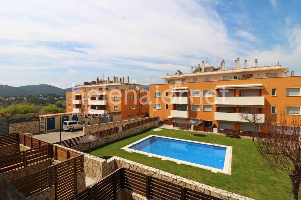 Fantastique appartement type duplex avec balcon, terrasse et place de parking