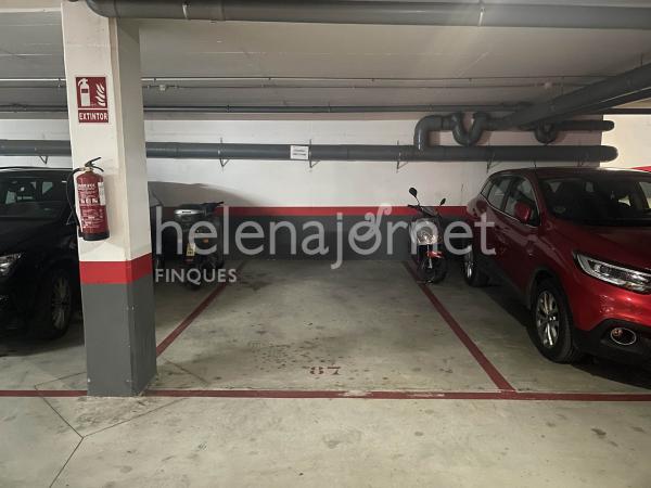 Aparcament de lloguer a carrer de Vicenç Martorell