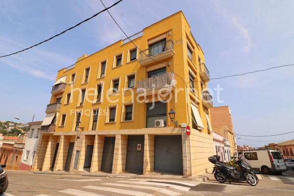 Fantàstic pis de 88 m2 ubicat a la zona de la rambla generalitat de sant feliu de guíxols