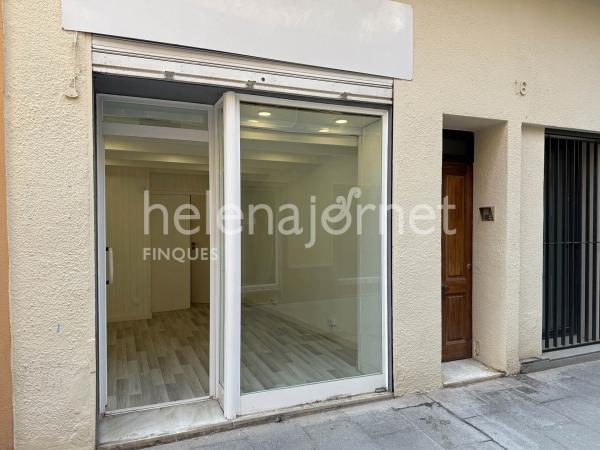 Local comercial al centre del poble