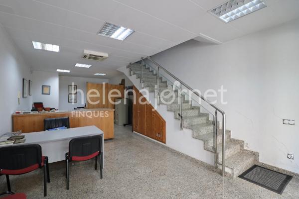 Edifici de 211 m2 construïts ubicat al carrer major de sant feliu de guíxols