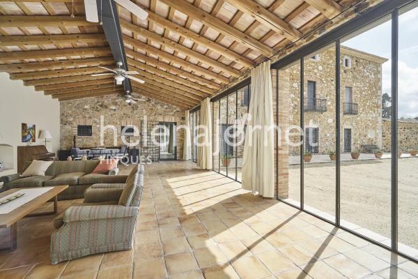 Masia a Llagostera