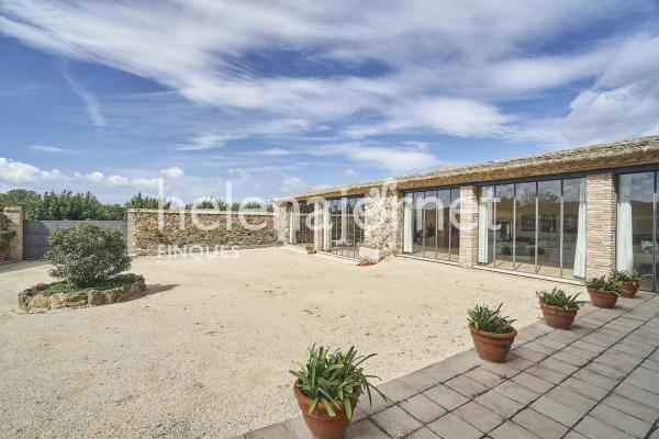 Masia a Llagostera