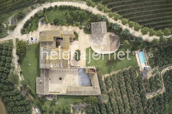 Masia a Llagostera