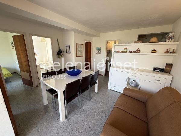 Acollidor apartament de 53 m² situat a només dos minuts caminant de la platja de Sant Antoni de Calonge.