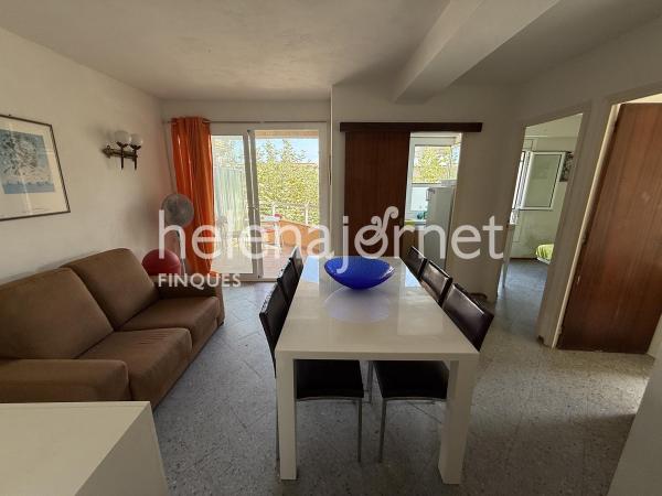 Acollidor apartament de 53 m² situat a només dos minuts caminant de la platja de Sant Antoni de Calonge.