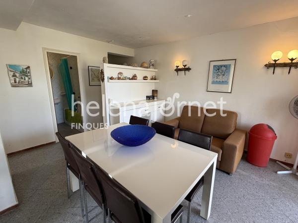 Acollidor apartament de 53 m² situat a només dos minuts caminant de la platja de Sant Antoni de Calonge.