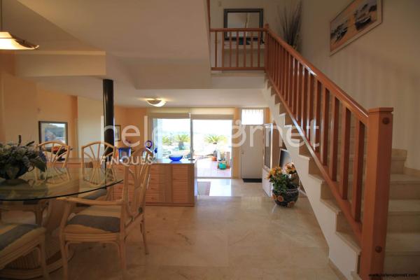 Casa adossada a Sant Feliu de Guíxols