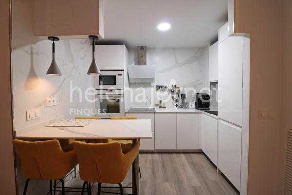 Magnifique appartement situé dans une zone très bien desservie de Sant Feliu de Guíxols