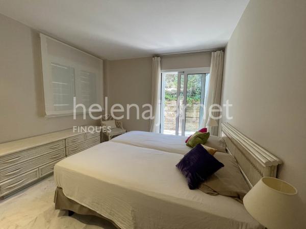 Fantàstic dúplex amb vistes al mar a S’Agaró de 125m2 – (modalitat: lloguer temporal per a 2 anys).