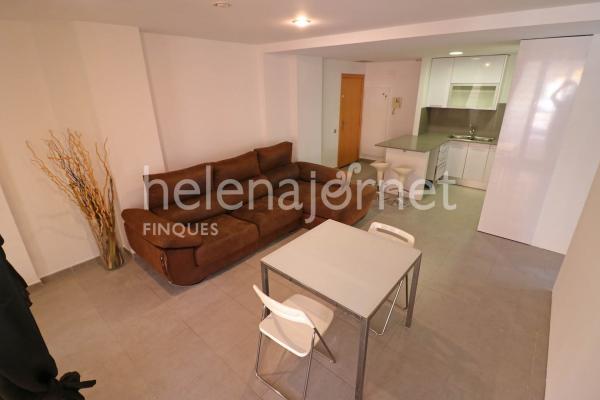 Local-apartament de 75 m2 construïts amb plaça d’aparcament i traster