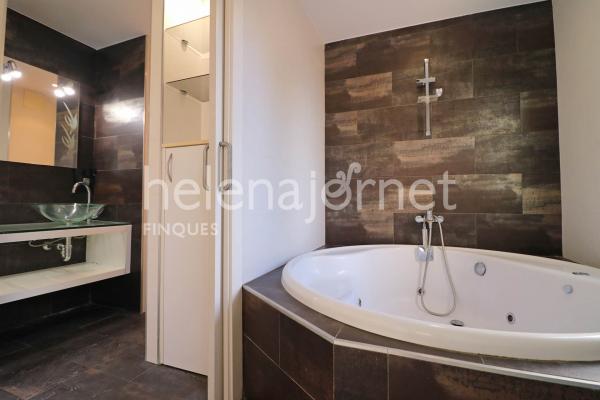 Local comercial a Sant Feliu de Guíxols