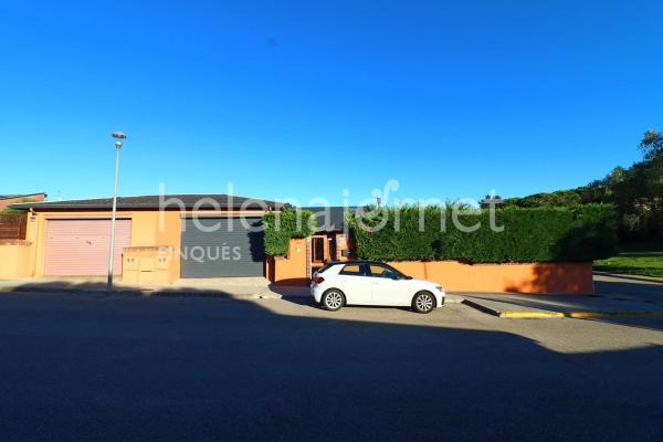 Fantástica casa de 181 m2 construidos con piscina privada en vidreres