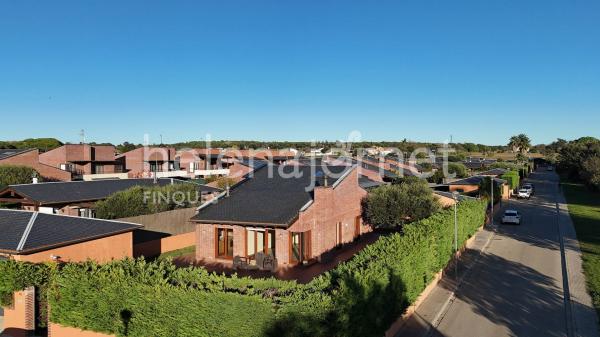 Fantástica casa de 181 m2 construidos con piscina privada en vidreres