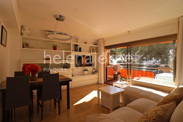 Cozy Apartment with Terrace and Tourist License in Platja d’Aro