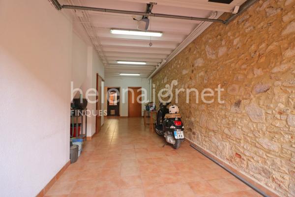 Magnífica casa amb garatge i pati a prop del centre de Sant Feliu de Guíxols