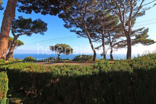 Casa amb encant i vistes obertes al mar en un entorn tranquil de Sant Feliu de Guíxols