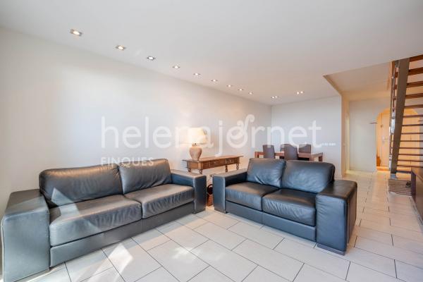 Casa amb encant i vistes obertes al mar en un entorn tranquil de Sant Feliu de Guíxols