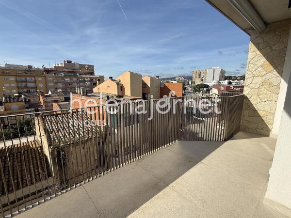 Exclusiu pis d’obra nova amb Terrassa, pàrquing i traster molt a prop de la platja de Palamós