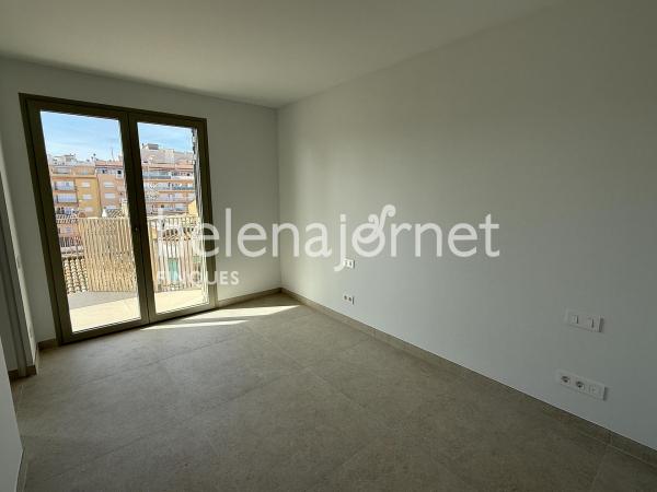 Exclusiu pis d’obra nova amb Terrassa, pàrquing i traster molt a prop de la platja de Palamós