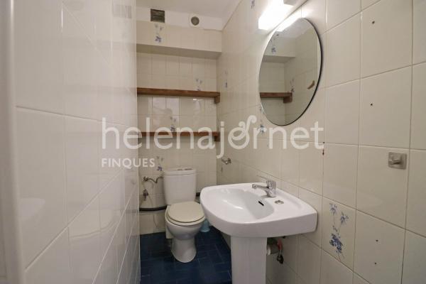 Local comercial a Sant Feliu de Guíxols