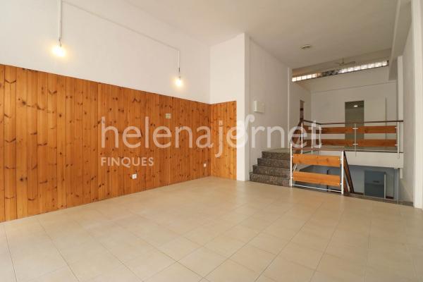 Ample i versàtil local comercial a la Carretera de Girona