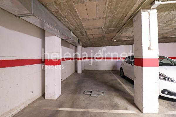 Pàrquing a la zona de l’Avinguda Catalunya, a Sant Feliu de Guíxols