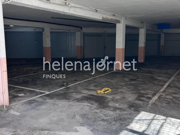 Aparcament de lloguer a l’Avinguda Unió, a Sant Antoni de Calonge