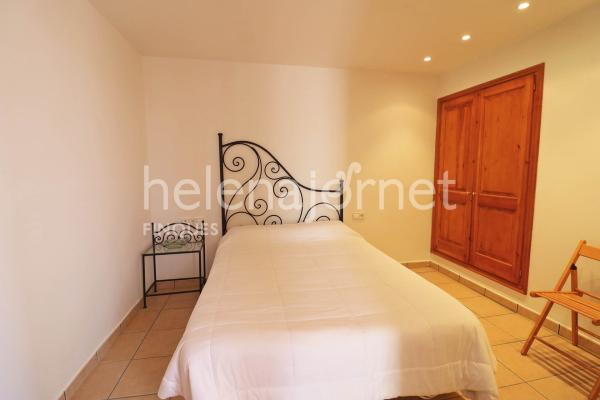 Apartament acollidor i lluminós amb una gran terrassa al centre de Sant Feliu de Guíxols