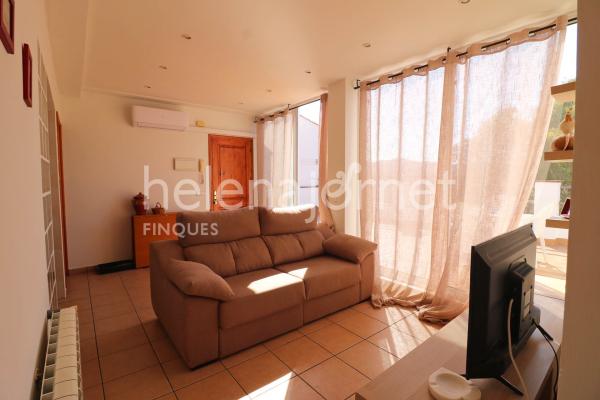 Apartament acollidor i lluminós  amb una gran terrassa al centre de Sant Feliu de Guíxols