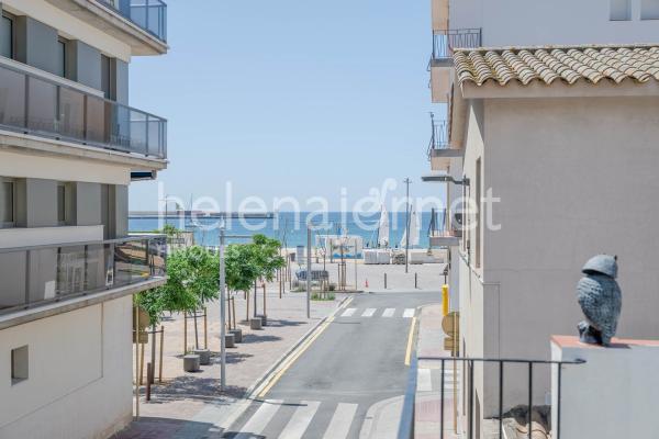 Casa adossada a Sant Feliu de Guíxols