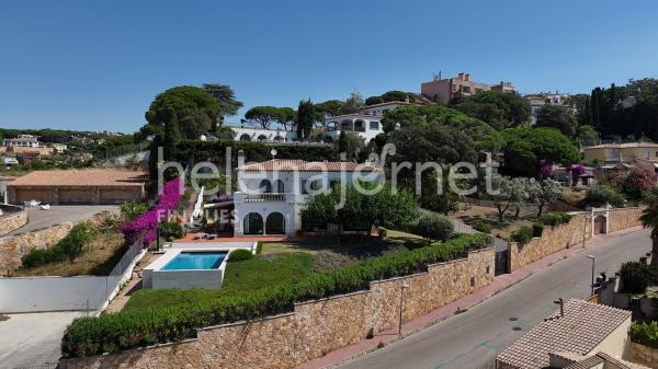 Magnífica casa amb espectaculars vistes al port de Sant Feliu de Guíxols