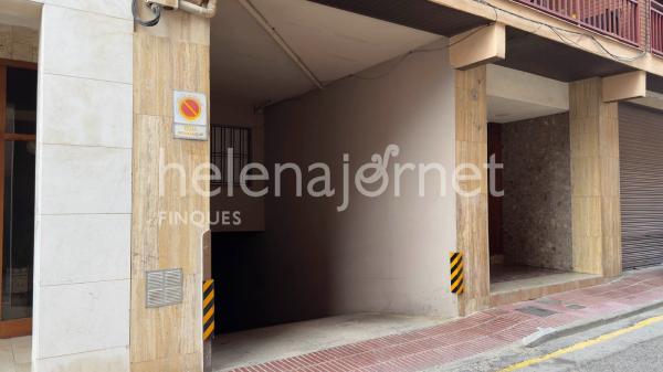 Plaça d’aparcament al centre de Sant Feliu de Guíxols