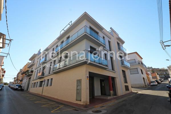 Acollidor pis amb dues places d’aparcament a 10 minuts del centre de Sant Feliu de Guíxols