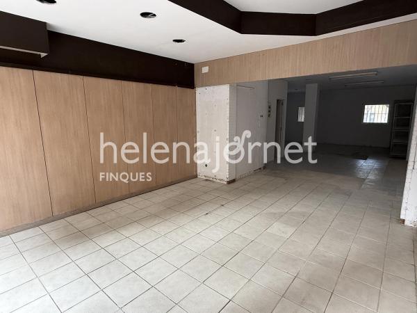 Local comercial en lloguer situat al Carrer Comerç a Sant Feliu de Guíxols