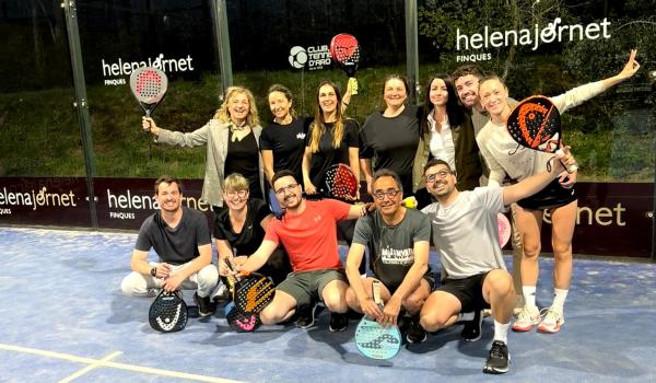 Helena Jornet Finques sponsorise le Club Tennis d'Aro et donne son nom au court central de padel