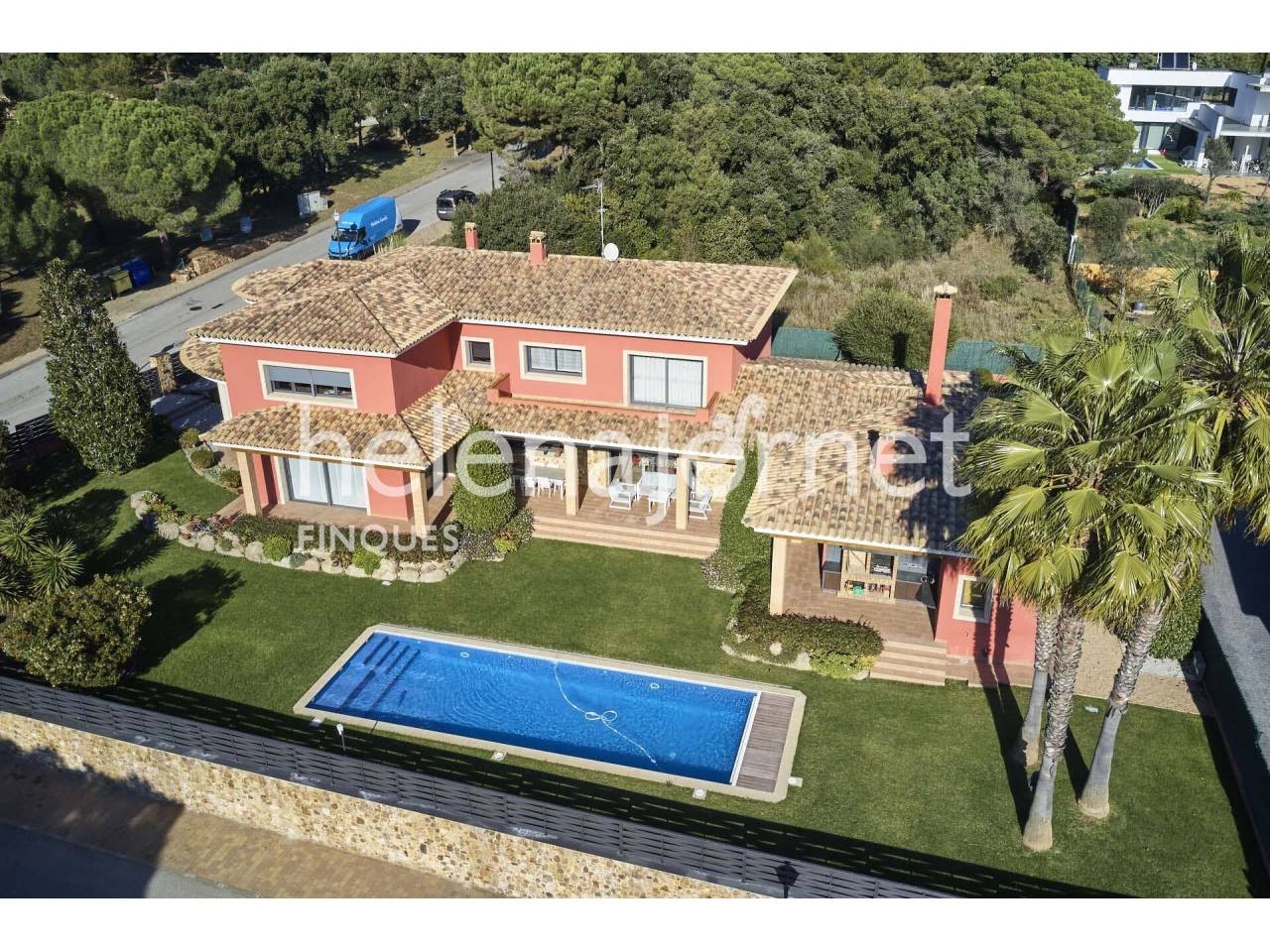 Fantástica y luminosa casa con jardín y piscina en Santa Cristina d'Aro - 3516