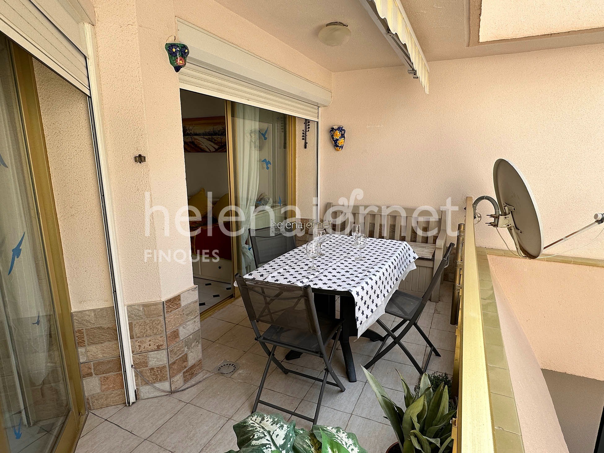 One bedroom flat with terrace, air conditioning, swimming pool and parking - 70142 - Piramides II